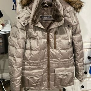 Eddie Bauer jacket never worn with detachable hood
